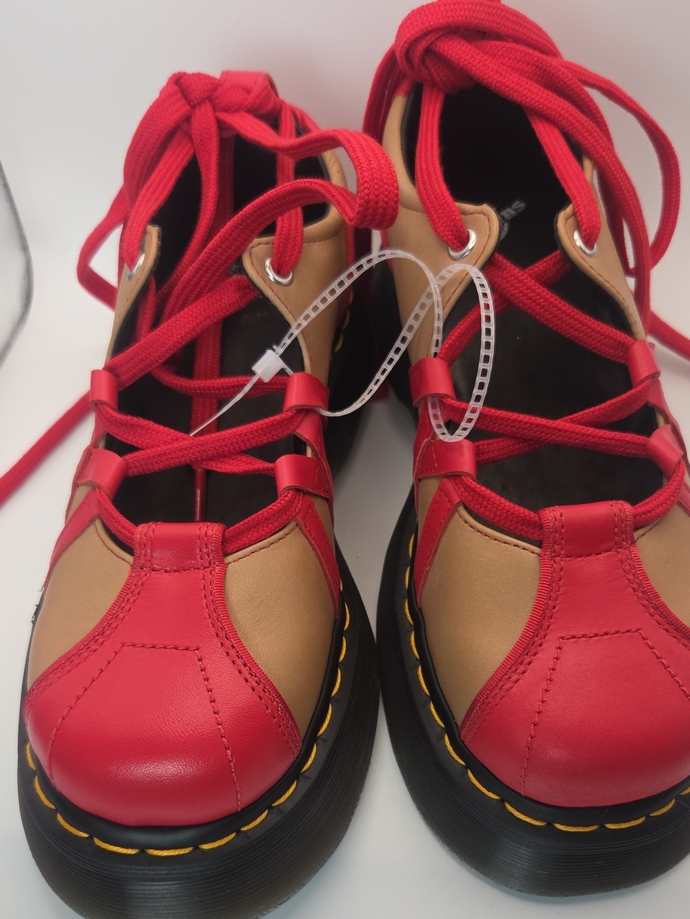 DR. Martens WMNS Buzz Ballerina 416116 sz 6